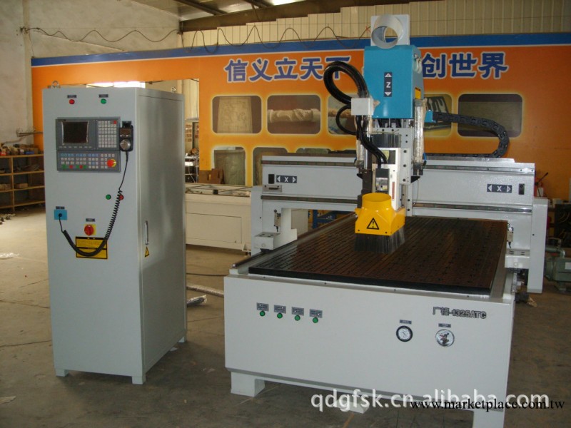 供應CNC自動換刀木工雕刻機，廣州自動換刀雕刻機批發・進口・工廠・代買・代購