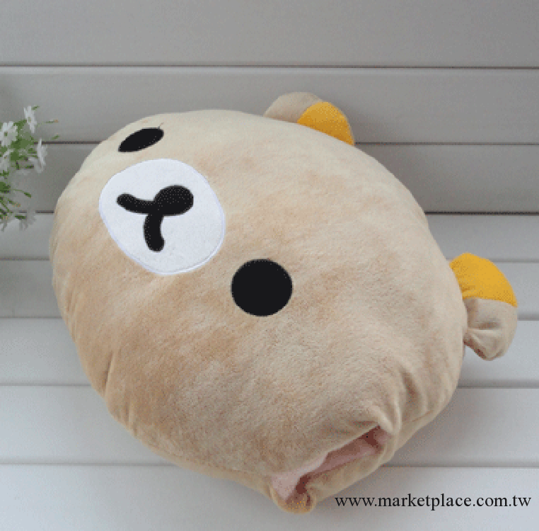 廠價直銷RILAKKUMA 日本輕松小熊枕色細絨手捂可當靠枕工廠,批發,進口,代購