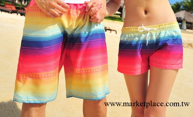 廠傢批發大碼新款時尚韓國休閑情侶沙灘褲男女沙灘裝新彩虹現貨爆批發・進口・工廠・代買・代購