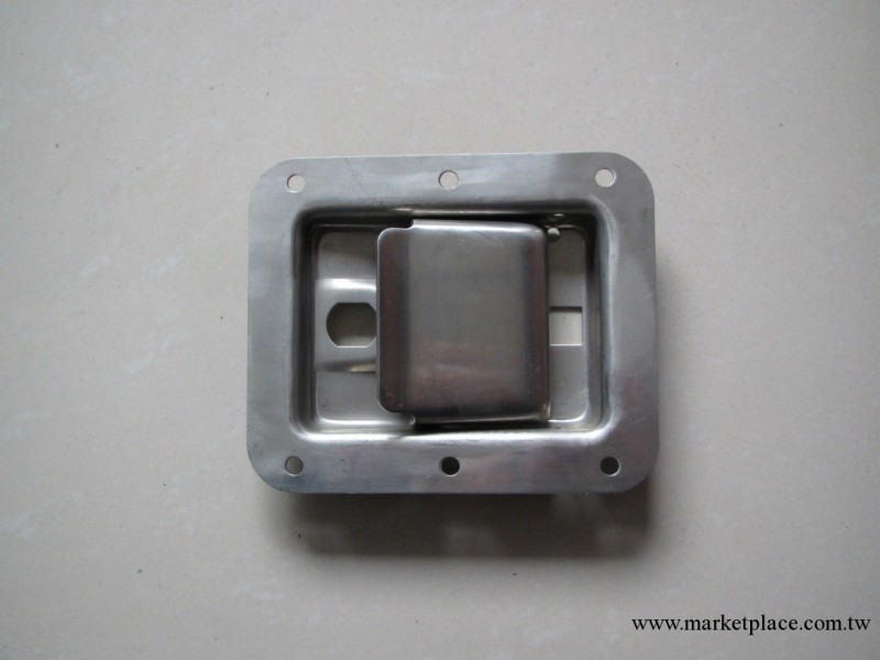 供應訂做汽車配件(沖壓件),質量保證、交貨及時。工廠,批發,進口,代購