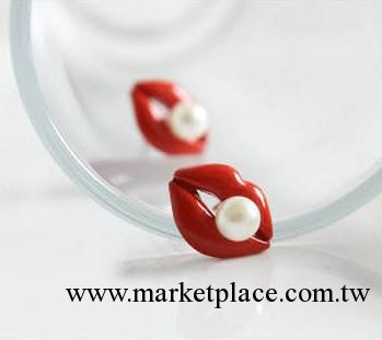 D037 韓國飾品 韓版耳環 紅色嘴唇鑲嵌珍珠可愛耳釘 時尚個性耳飾工廠,批發,進口,代購