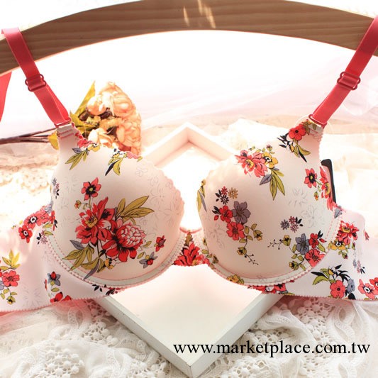 2013爆款米黃碎花牡丹花可愛分體式上薄下厚聚攏無痕文胸內衣批發工廠,批發,進口,代購
