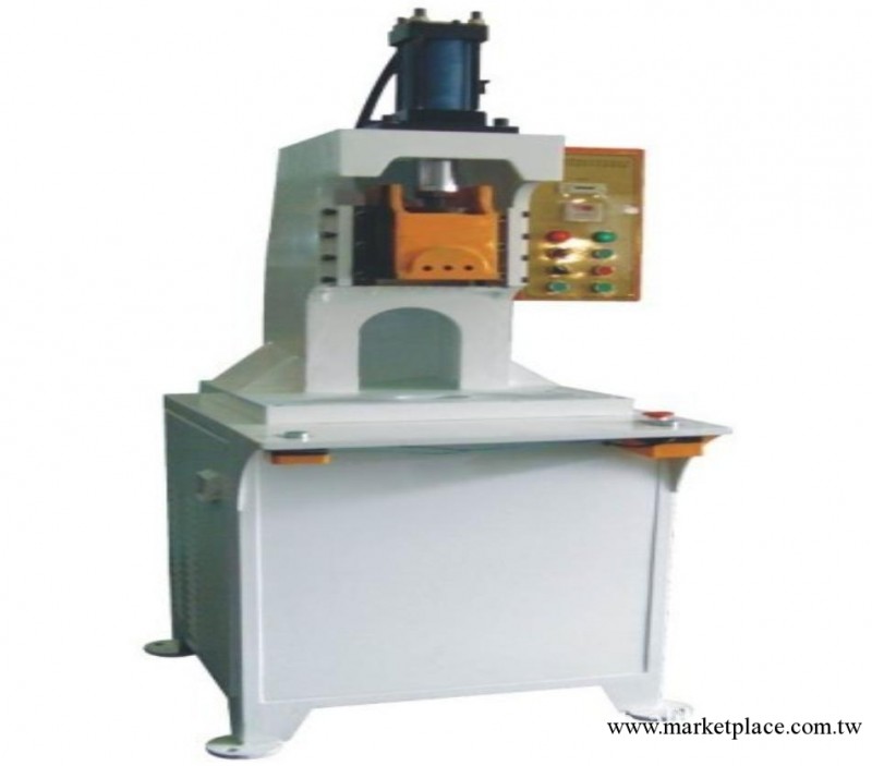 單柱油壓機適用於金屬或非金屬行業的壓裝、整形壓印淺拉伸等工藝工廠,批發,進口,代購