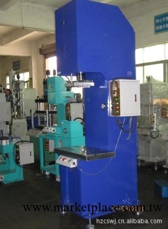 供應深圳油壓機、公明C型油壓機、深圳油壓機、數控弓型油壓機工廠,批發,進口,代購