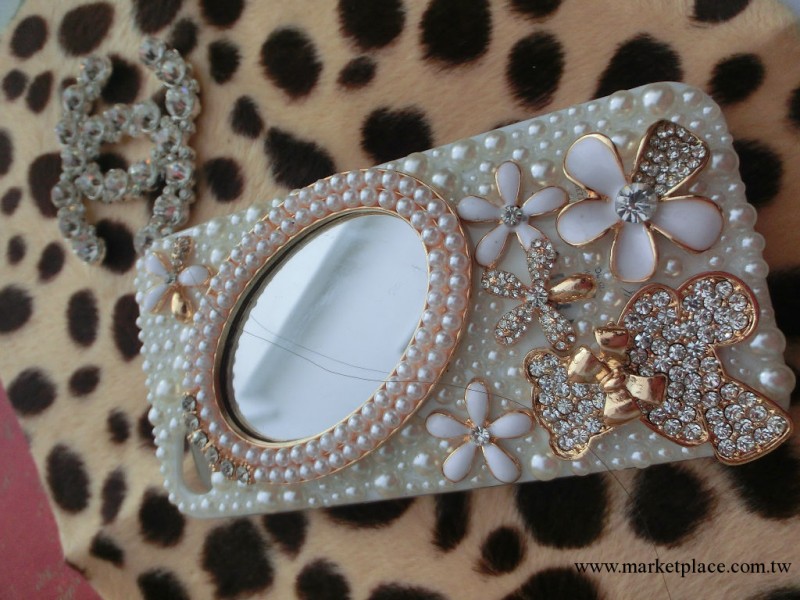 最新款珍珠鏡加鉆熊iphone5/4/4S手機殼批發・進口・工廠・代買・代購