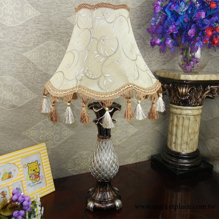 歐式田園派臺燈 高貴優雅燈具 爛漫吊墜臺燈 佈藝蕾絲燈飾臺燈工廠,批發,進口,代購