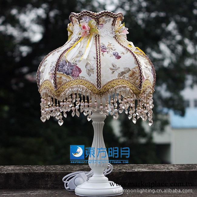 供應佈藝臺燈 蕾絲臺燈 批發傢居燈飾 婚慶 禮品 辦公燈具 T8-168工廠,批發,進口,代購