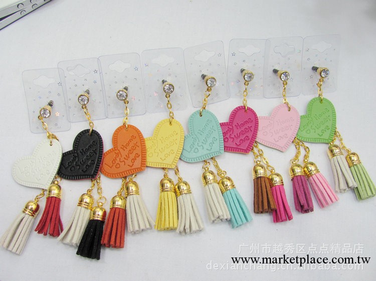 愛心皮革流蘇  可愛 手機飾品 掛件防塵塞 耳機塞 iphone 4s工廠,批發,進口,代購