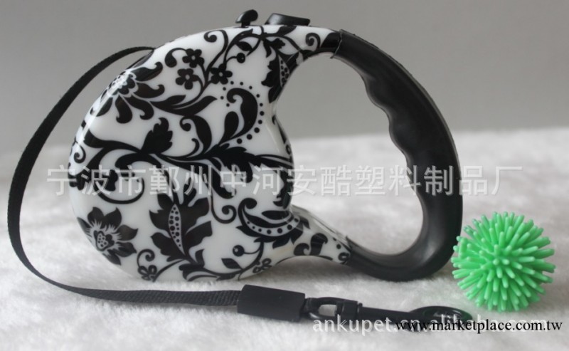 供應寵物用品/塑料拉狗器/可伸索牽引器/狗繩工廠,批發,進口,代購