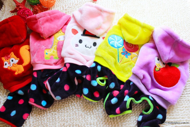 2013新款寵物秋冬裝 彩點四腳衣 寵物衣服用品生產批發工廠,批發,進口,代購