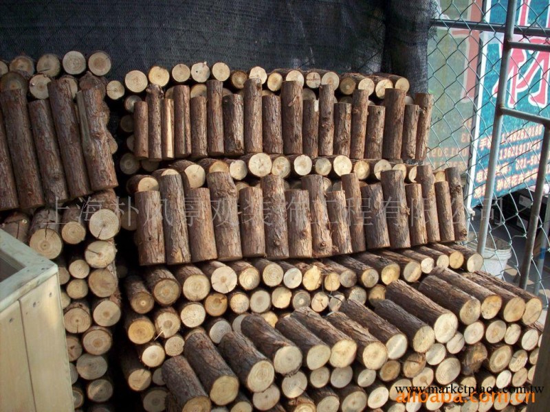 大量供應 木樁 杉木樁 等裝飾用木柵欄批發・進口・工廠・代買・代購