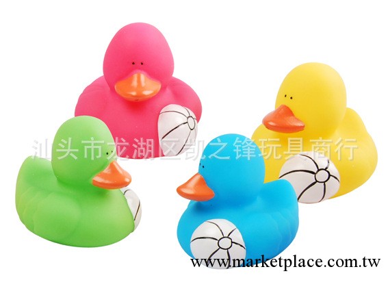 搪膠玩具鴨子 浮水小黃鴨 兒童洗澡玩具 節日禮品贈品 籃球鴨子工廠,批發,進口,代購