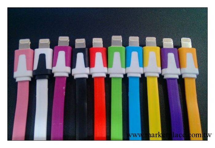 1米蘋果5面條數據線 iPhone5數據線 iPad2數據線 蘋果彩色數據線工廠,批發,進口,代購