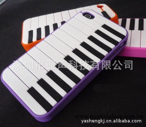 新款iPhone 4鋼琴手機套|絲印環保矽膠材料蘋果手機保護套工廠,批發,進口,代購