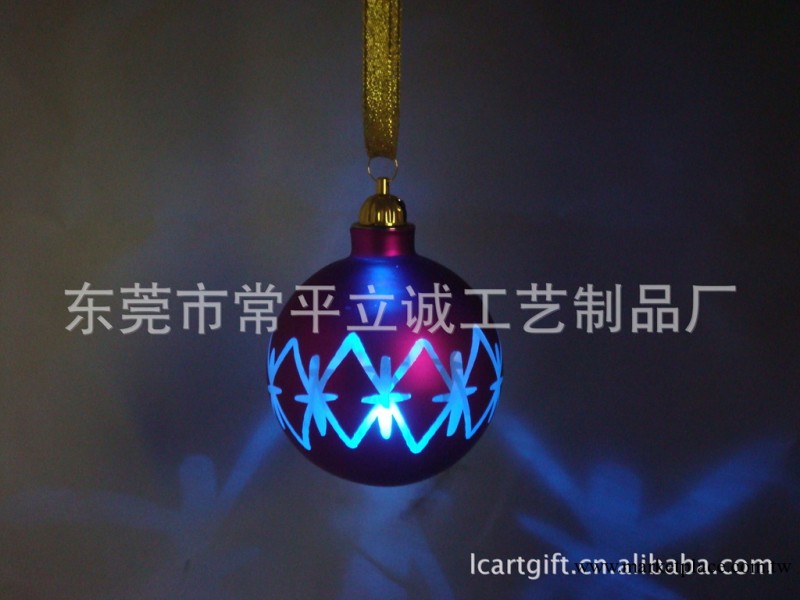 供應精美聖誕帶七彩LED閃燈雕刻花紋電鍍玻璃圓球類吊飾工藝禮品工廠,批發,進口,代購