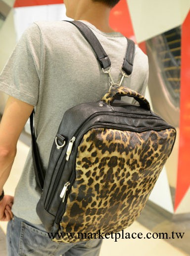 新款豹紋雙肩包 時尚韓版背包 潮人流行元素包包 男女通用包包工廠,批發,進口,代購