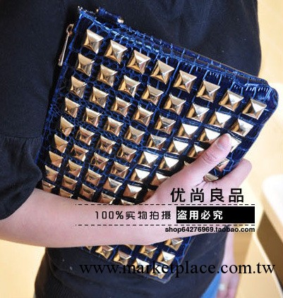 2013韓版新款女包批發鉚釘手拿包多色手抓包女包包一件代發工廠,批發,進口,代購