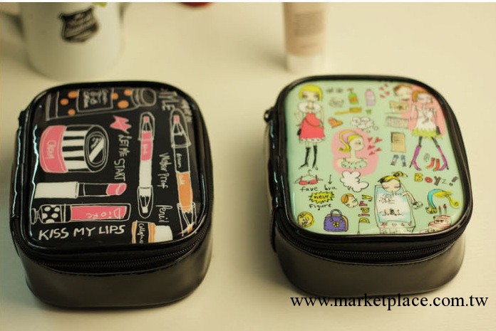 韓國 可愛女孩插畫 多功能旅行收納包|化妝包 小號 2款工廠,批發,進口,代購