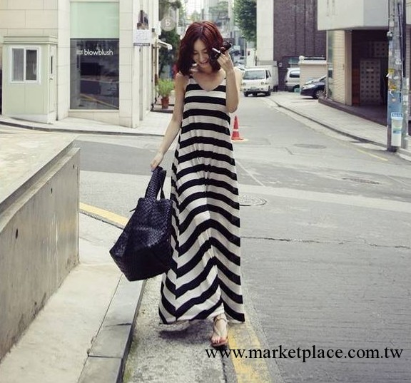 韓國新款 黑白條紋連衣裙 背心裙 波西米亞長裙6020工廠,批發,進口,代購