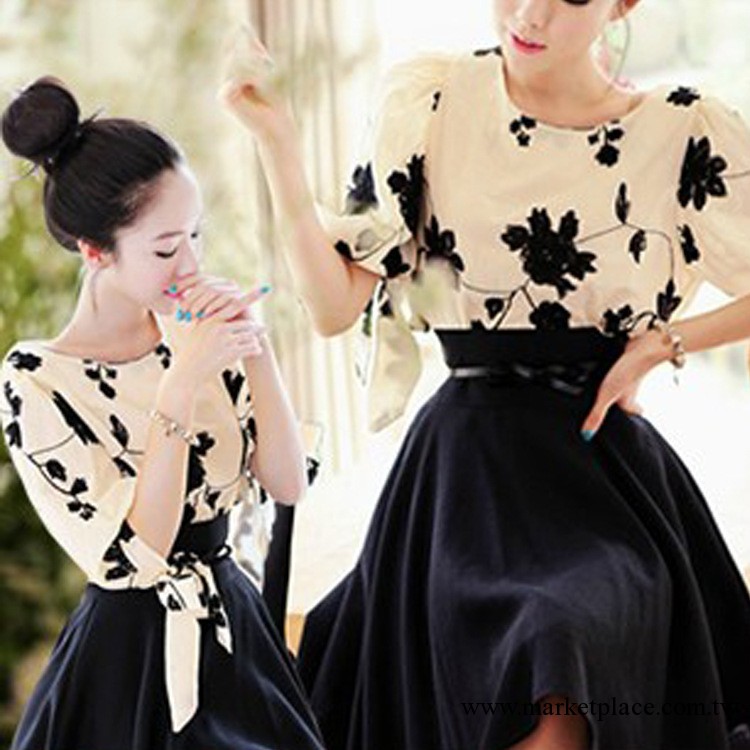 韓國代購 2013新款刺繡連衣裙 棉麻顯瘦修身兩件套韓版女裝裙子工廠,批發,進口,代購