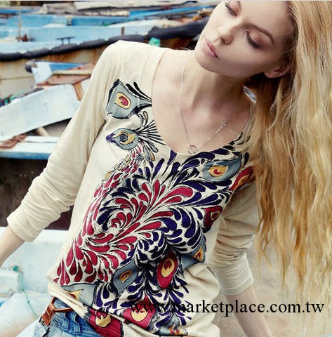 2013春裝新款手繪舒適孔雀長袖T女式純棉T恤工廠,批發,進口,代購