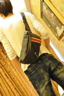 瑞鶯2012韓版新款時尚男式休閑胸包腰包小包包工廠,批發,進口,代購