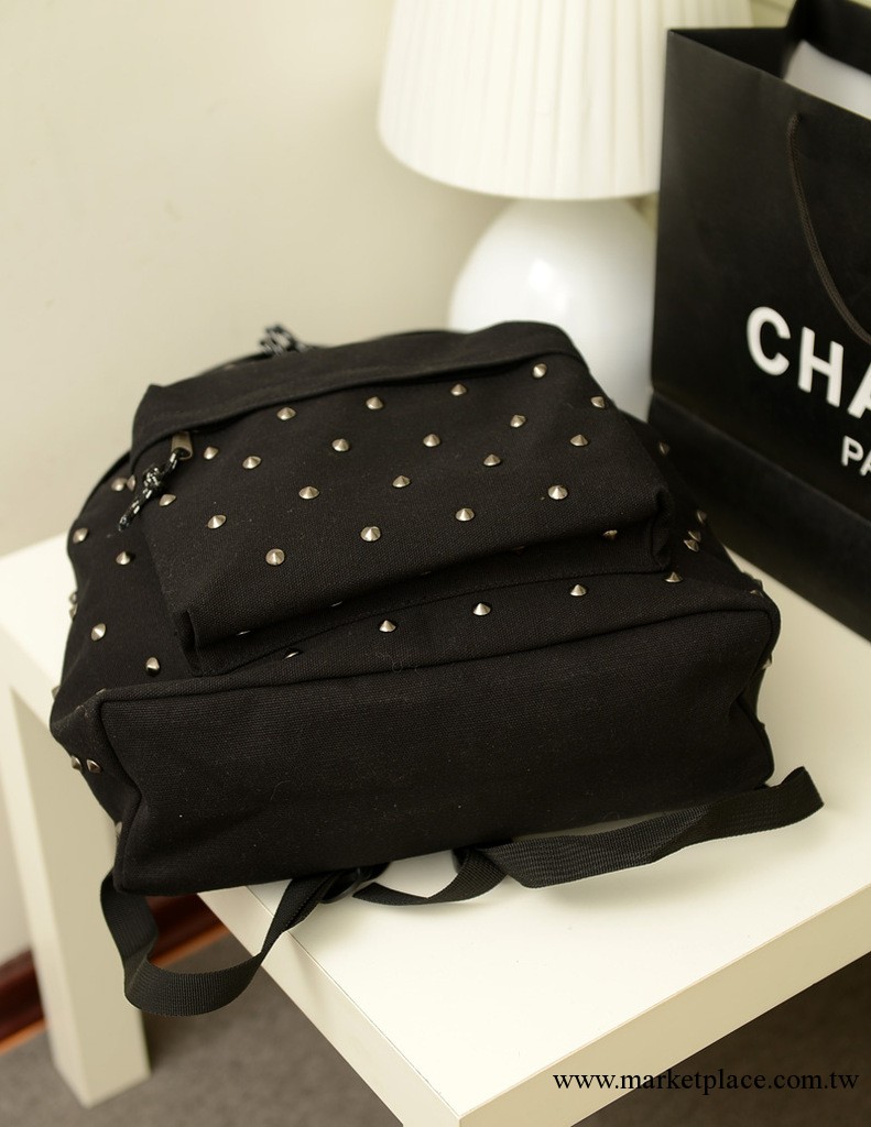2013新款韓版時尚雙背包帆佈鉚釘雙肩包學生書包旅行包工廠,批發,進口,代購