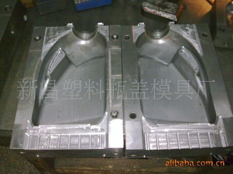 供應1000mL塑料瓶模具，吹塑模具，塑膠模具，模具加工工廠,批發,進口,代購