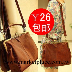 2013新款女式包潮復古小包時尚休閑郵差包手提單肩斜挎包女包包郵工廠,批發,進口,代購