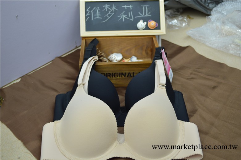 5201無痕一片式 薄杯純色胸罩套裝批發工廠,批發,進口,代購