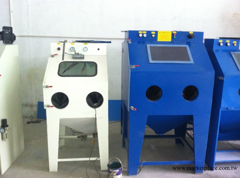 供應深圳小型噴砂機 手動噴砂機 噴砂機以舊換新工廠,批發,進口,代購