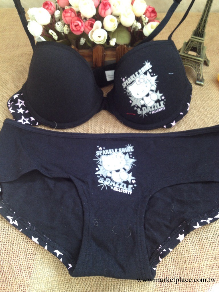 Hello kitty燙鉆胸罩套裝，大量供貨批發  外貿內衣 外貿胸罩套裝工廠,批發,進口,代購
