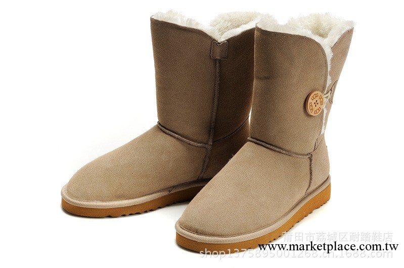 廠傢直銷2013秋冬熱賣UGG5803翻毛皮牛皮時尚中幫女子保暖雪靴工廠,批發,進口,代購