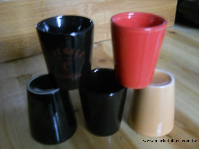 淄博大量供應陶瓷馬克杯,zakka雜貨,創意杯,色釉加LOGO工廠,批發,進口,代購