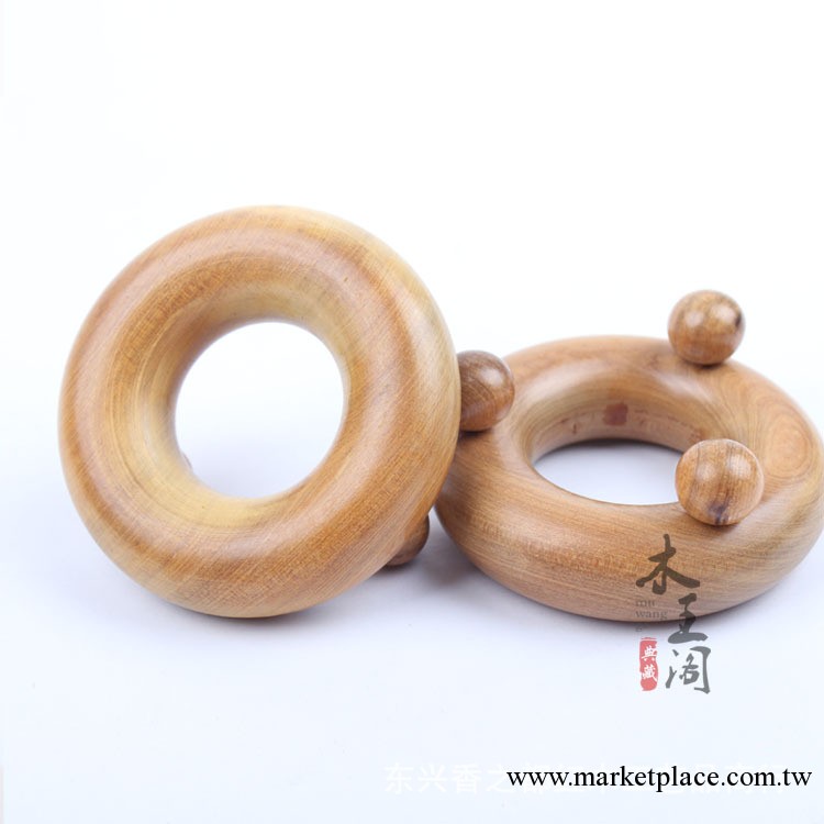 大量批發供應越南香木按摩器 圓形三腳點穴刮痧按摩保健B65-13工廠,批發,進口,代購