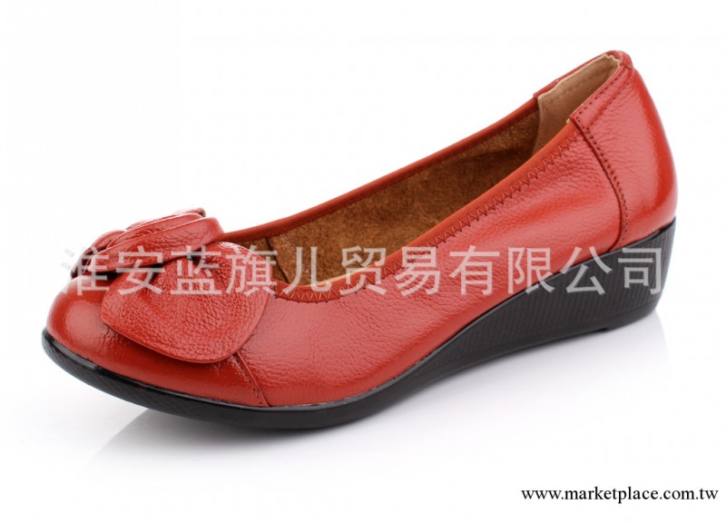 一雙批發 真皮坡跟蝴蝶結大碼女鞋40-43 秋 休閒皮鞋 媽媽鞋單鞋工廠,批發,進口,代購