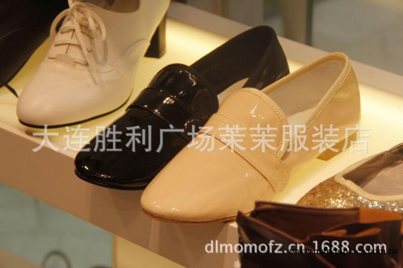 韓國東大門代購 進口女鞋批發 2013新款純色漆皮復古平底單鞋工廠,批發,進口,代購