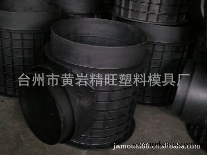 供應訂做大型三通塑料模具，管件模具，精密塑料模具，模具加工。工廠,批發,進口,代購