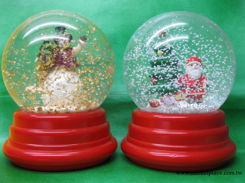 供應新款聖誕節水球 2012年雪花球 自動飄雪球 電子雪花球工廠,批發,進口,代購
