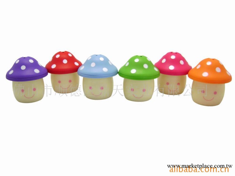 供應專利產品蘑菇椒鹽罐,傢居裝飾,聖誕禮品,贈品工廠,批發,進口,代購