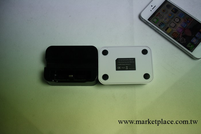蘋果充電座 二合一充電器 IPHONE5多功能充電座 手機配件工廠,批發,進口,代購