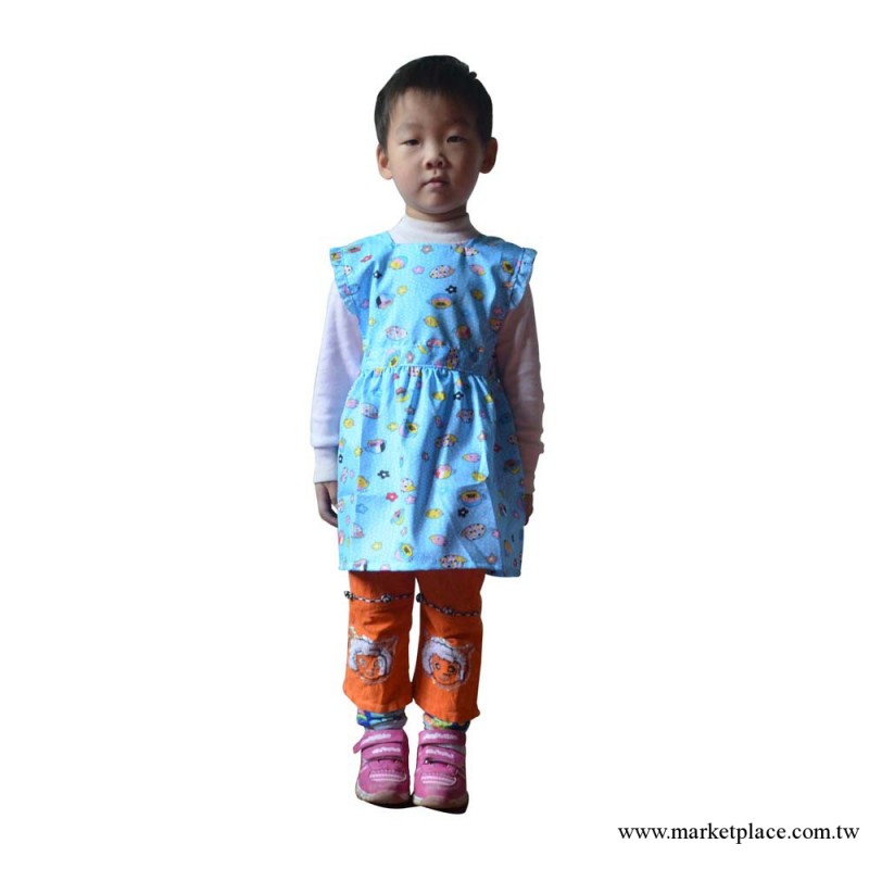 廠傢特供1-4歲兒童罩衣 三個碼 紅黃藍多色可選 寶寶防水反穿衣工廠,批發,進口,代購