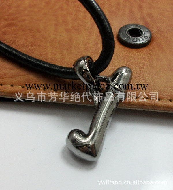 供應另類項鏈 乳房吊墜 情趣鑰匙扣 情趣陽具飾品工廠,批發,進口,代購