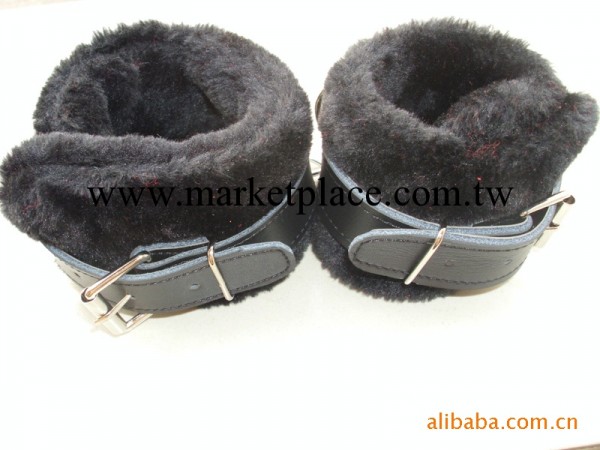 供應成人情趣毛絨手銬&mdash;&mdash;酒店情趣用品工廠,批發,進口,代購