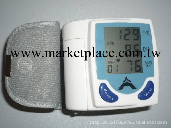 廠傢批發 腕式 血壓計 電子血壓計 血壓表 手腕式血壓機保修一年工廠,批發,進口,代購