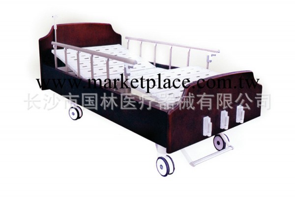 廠傢直供GL-020實木三功能三搖可側翻身醫用手術護理床工廠,批發,進口,代購