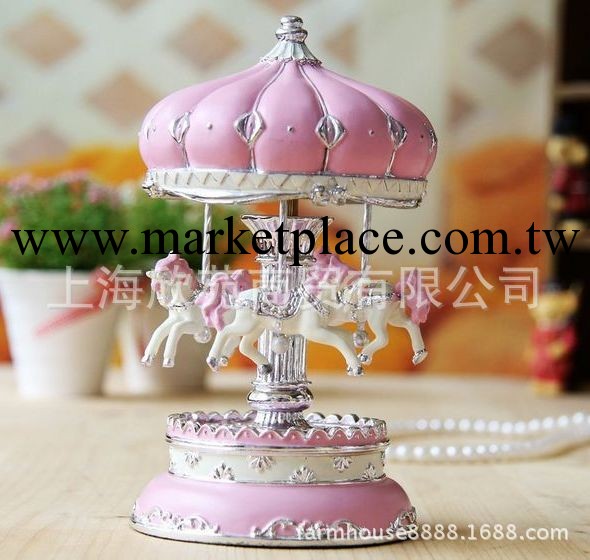 旋轉木馬八音盒 聖誕禮品 亮燈 情人節禮品 樹脂工藝品工廠,批發,進口,代購