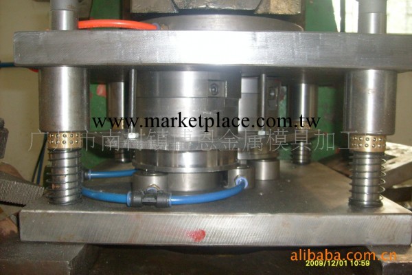 主要加工定做設計鋁箔容器模具工廠,批發,進口,代購