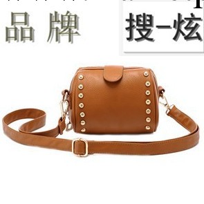 搜炫摩登女孩迷你小斜挎包鉚釘裝飾磁扣女包地雷鑰匙包時尚手拿包工廠,批發,進口,代購