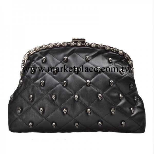 誠招代理女包批發2013新款韓版骷髏頭水鉆復古潮包手拿包女包1047工廠,批發,進口,代購